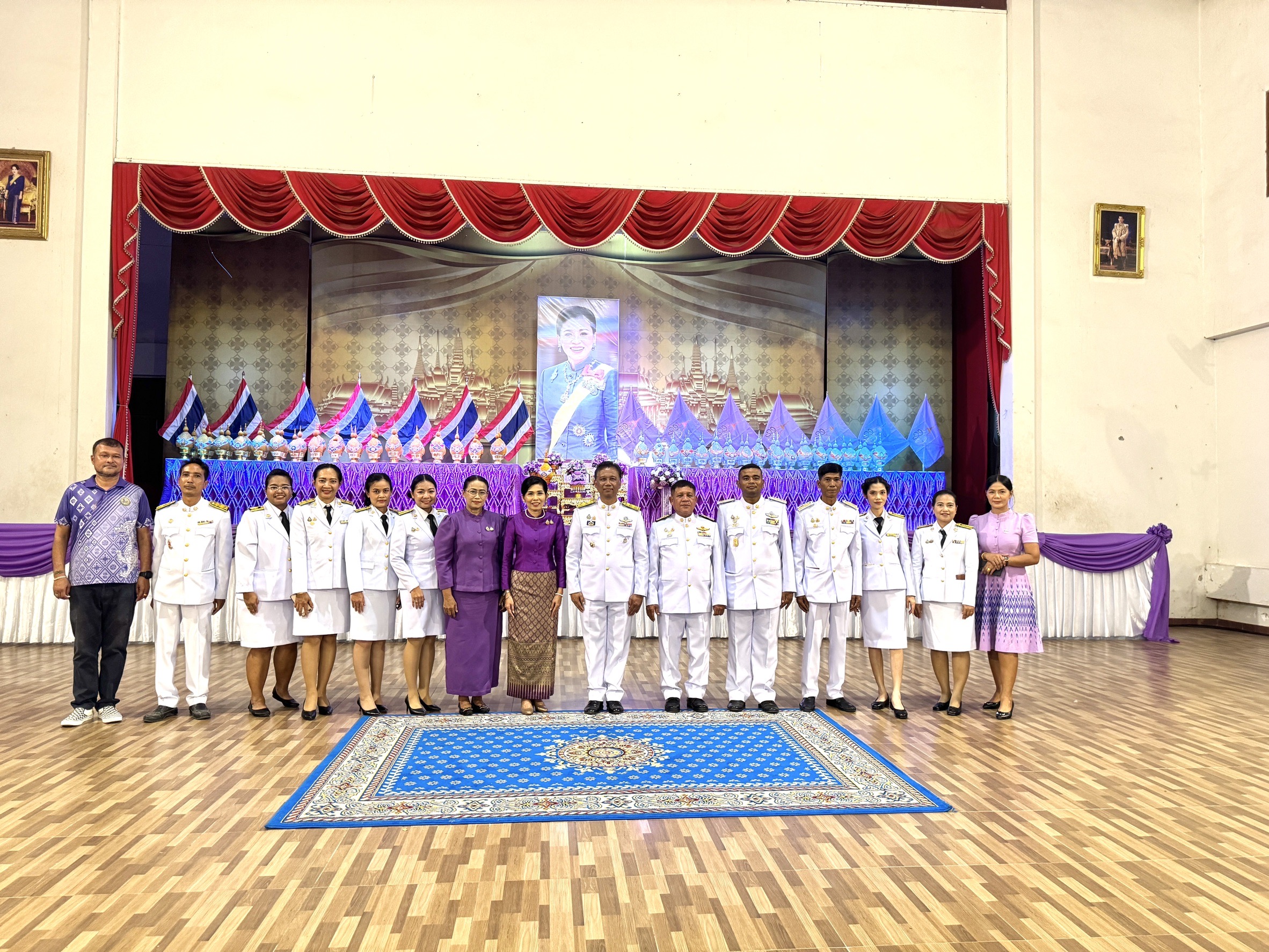 พิธีถวายเครื่องราชสักการะวางพานพุ่ม และพิธีถวายพระพรชัยมงคล เนื่องในโอกาสเฉลิมพระชนมพรรษา สมเด็จพระนางเจ้าสุทิดา พัชรสุธาพิมลลักษณ พระบรมราชินี