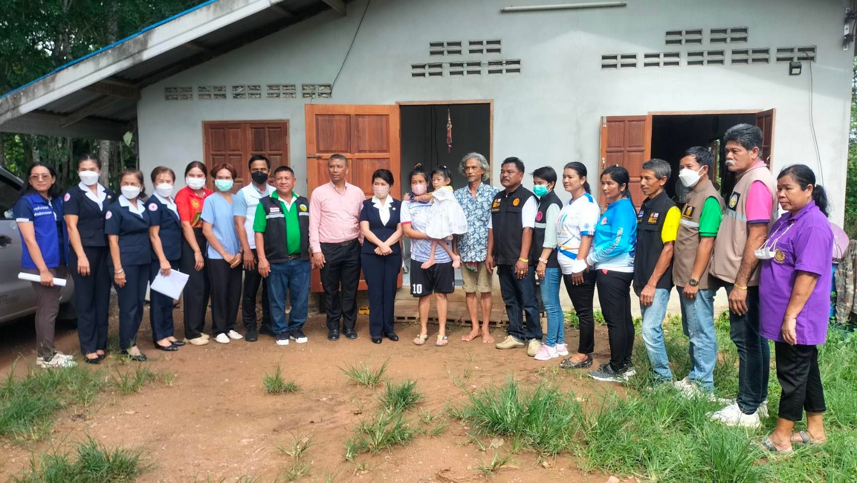 โครงการให้การสงเคราะห์ผู้ป่วยเด็กแรกเกิดจนถึง 15 ปี ในพื้นที่จังหวัดสุราษฎร์ธานี