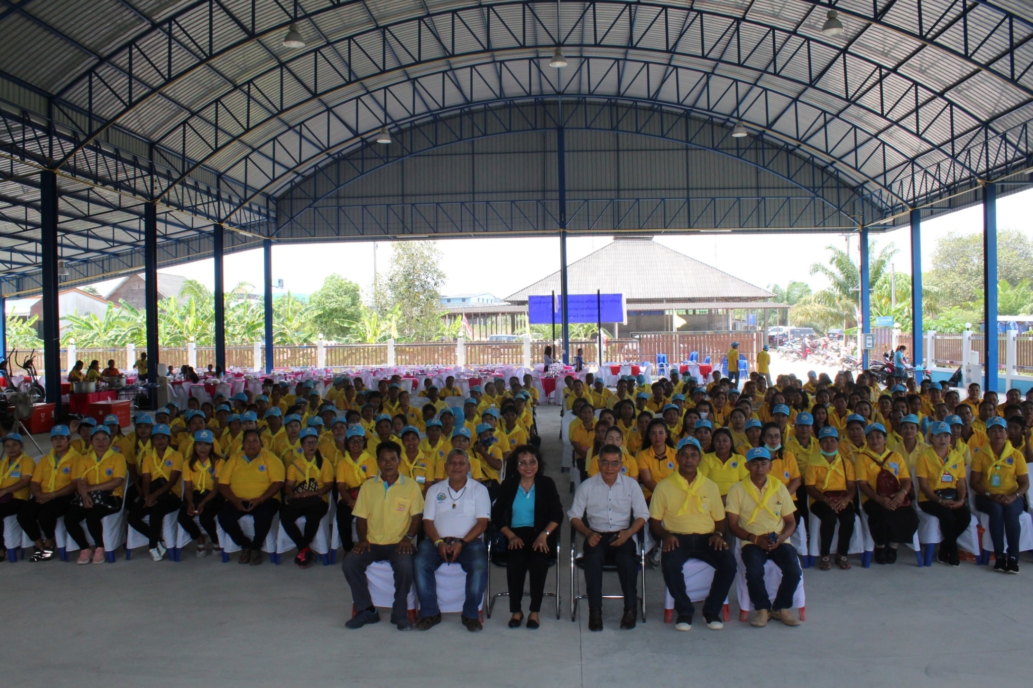 โครงการอบรมเชิงปฏิบัติการให้ความรู้ในการป้องกันโรคติดต่อเชื้อ<br>ไวรัสโคโรนา​ 2019​ (Covid-19) การผลิตเจลล้างมือเพื่อป้องกัน​และฆ่าเชื้อโรค​<br> และการจัดทำหน้ากากอนามัยเพื่อป้องกันตนเอง